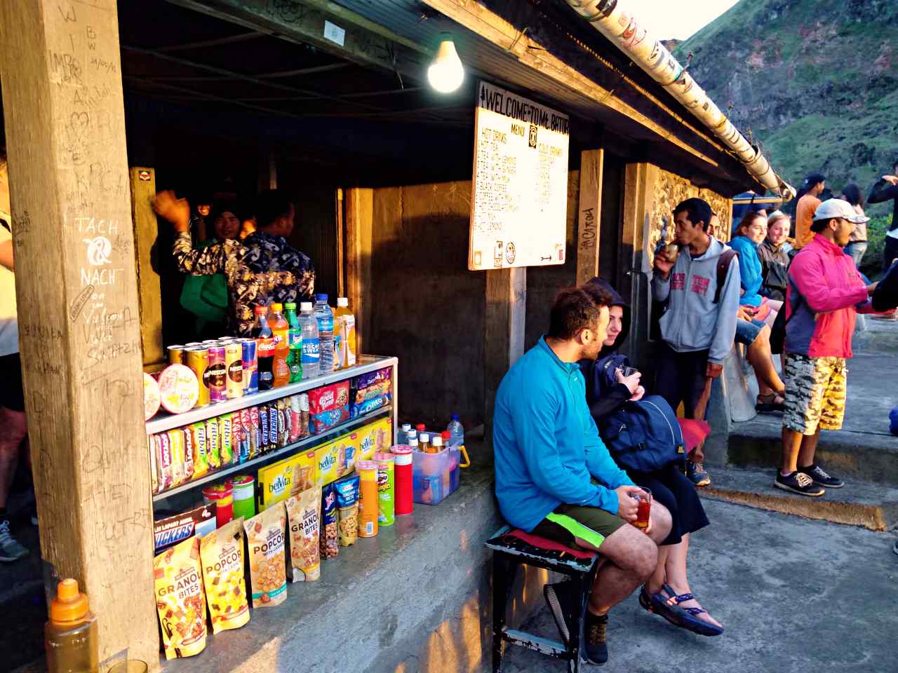 Crowd Mount Batur sunrise hike tour bali